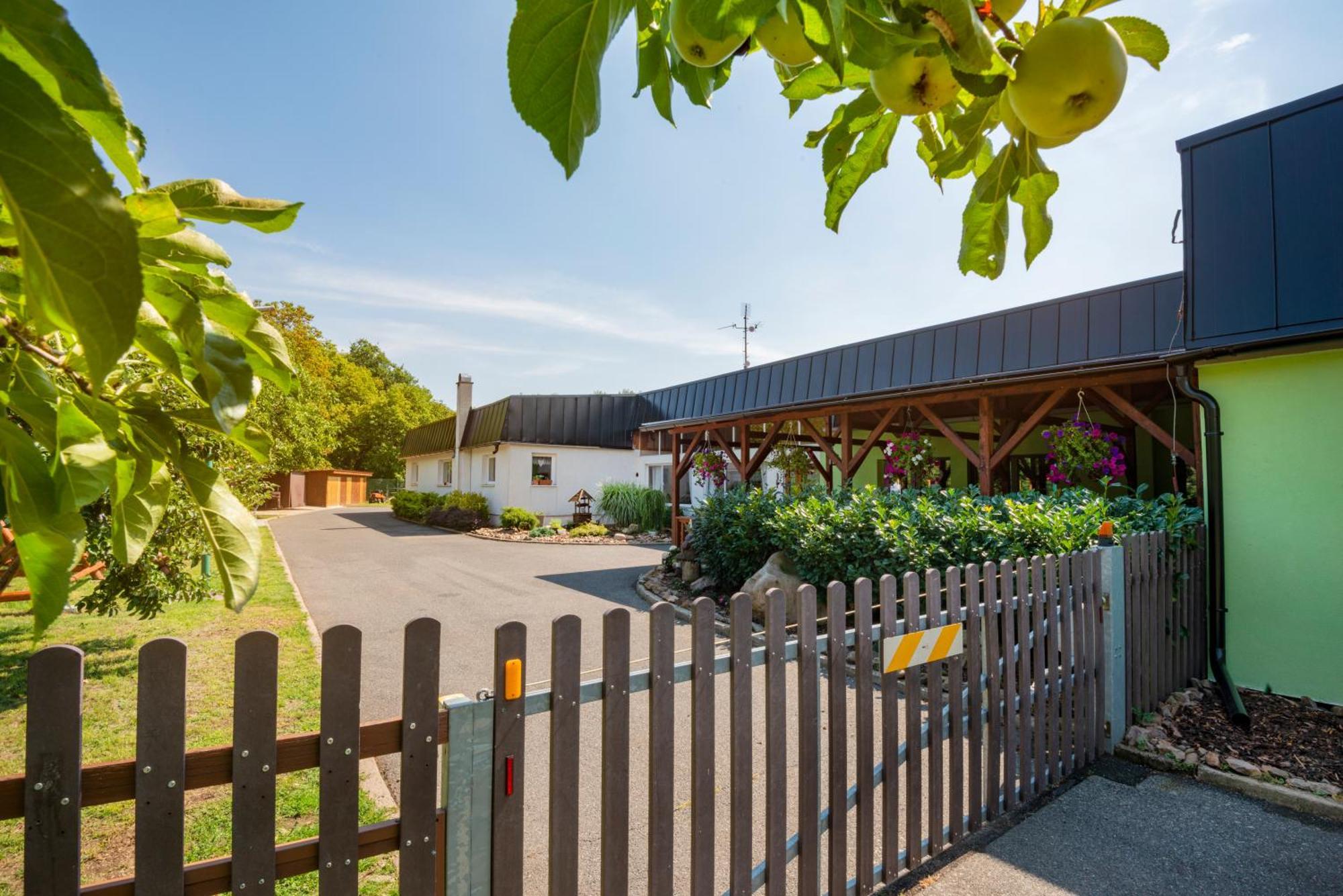 Pension U Jezu Klášterec nad Ohří Buitenkant foto